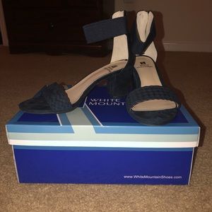 Navy block heel shoes